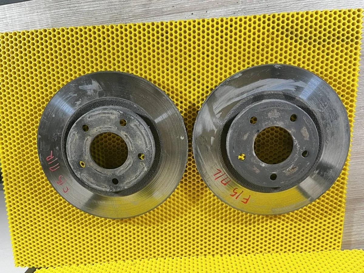 Диск тормозной Nissan Juke 402061KA3A, передний