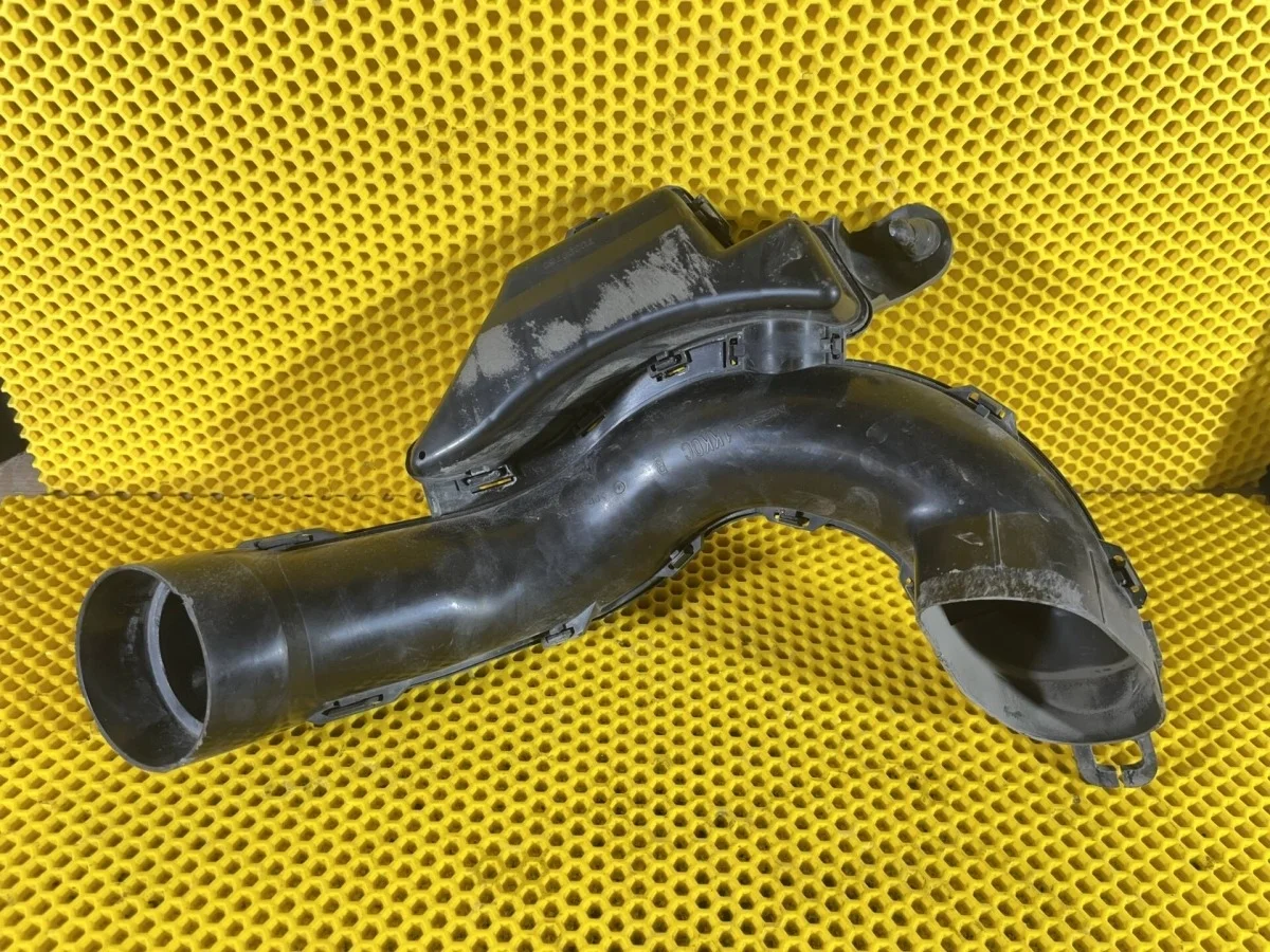 Патрубок воздушный Nissan Juke 165541KA0B F15