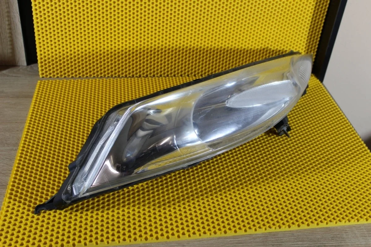 Габарит Nissan Juke 261201KL0B, правый