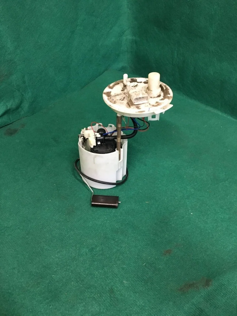 Насос топливный Opel Astra 2013 13577230 J