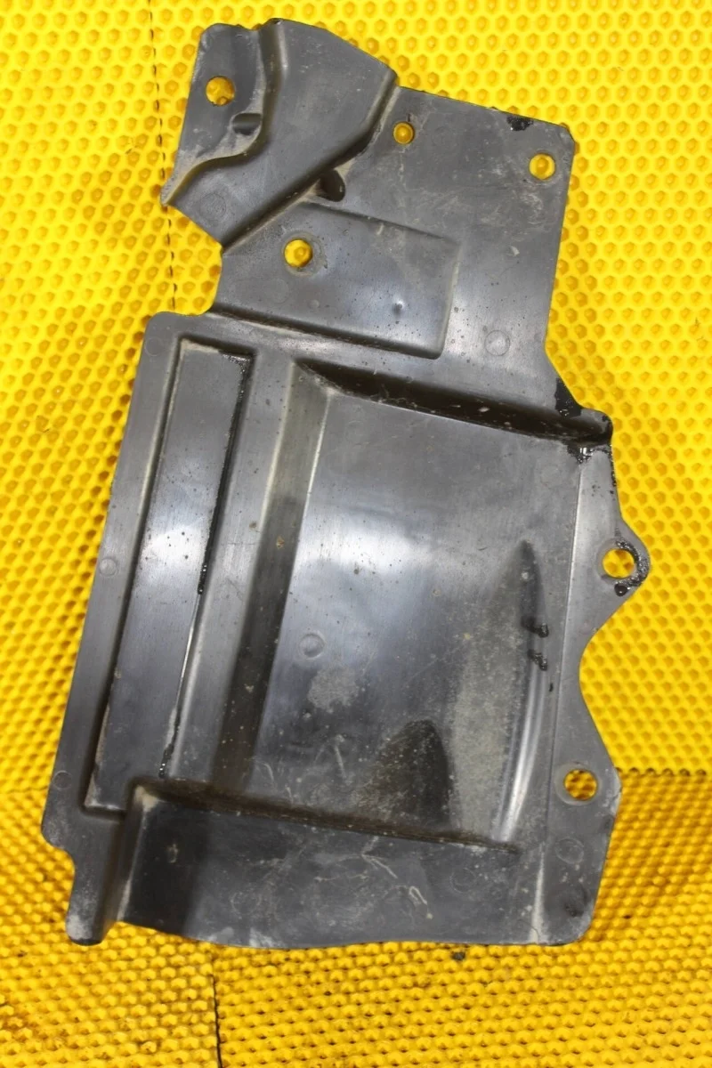 Дефлектор радиатора Nissan Qashqai 64838JD00A J10