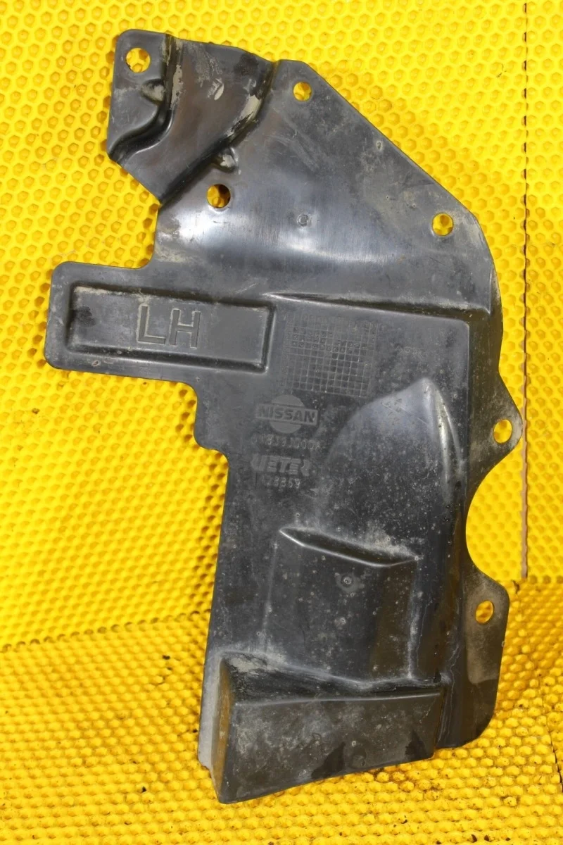 Дефлектор радиатора Nissan Qashqai 64839JD00A