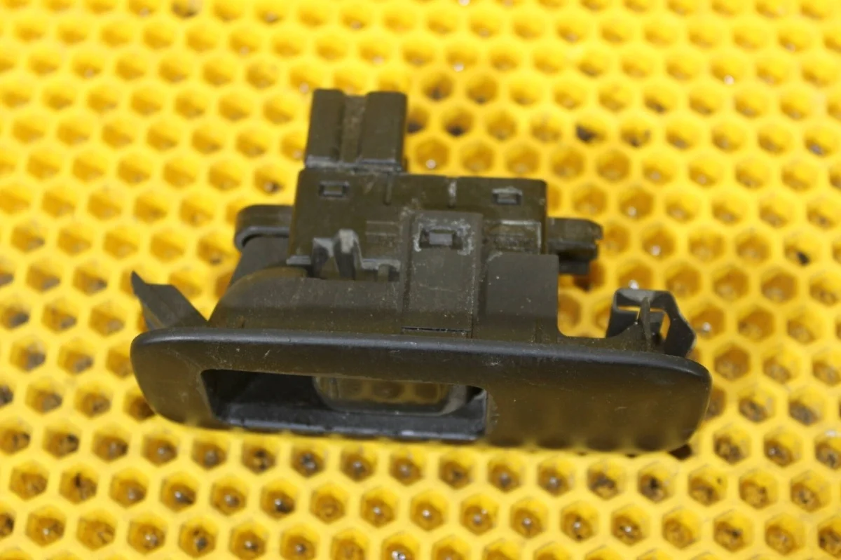 Кнопка стеклоподъемника Nissan Qashqai 25411BR00A J10, передняя правая