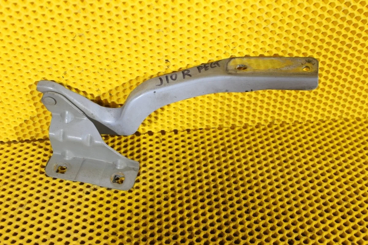Петля капота Nissan Qashqai 65400JD000 J10, правая