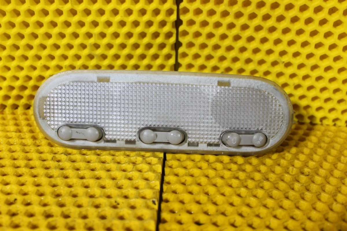 Плафон салонный Nissan Qashqai 26430BC00B