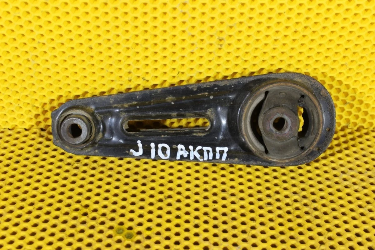 Подушка ДВС Nissan Qashqai 11360JD000 J10 MR20, задняя