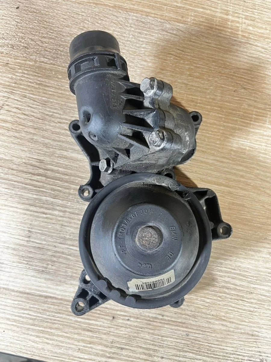 Корпус термостата помпа Bmw X6 2010 11517823428 E71 N57S