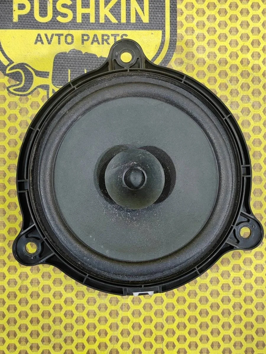 Динамик штатный колонка Nissan Qashqai 2014 281563SG0A J11, передний правый