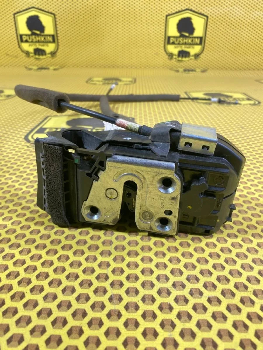 Замок двери Nissan Qashqai 2014 805004EA0A J11 R9M, передний правый