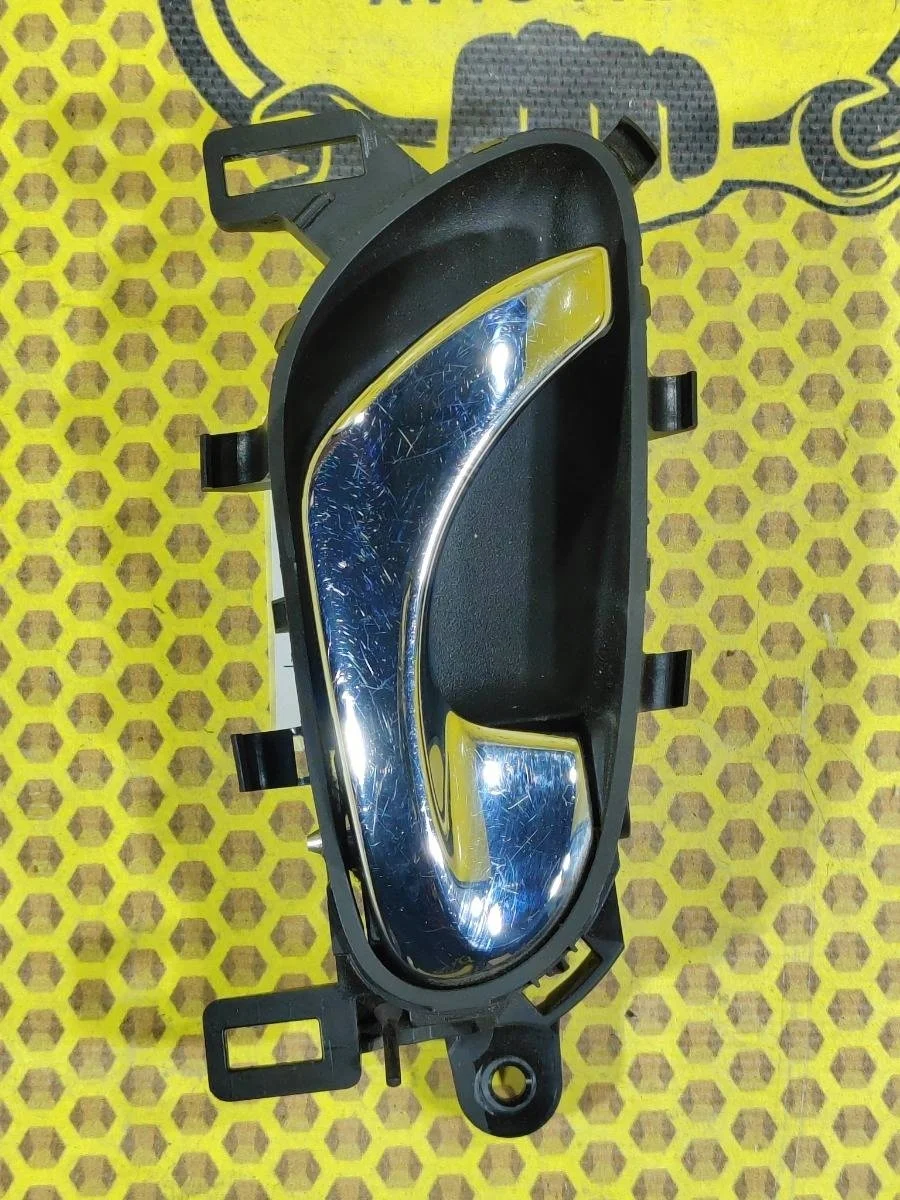 Ручка двери внутренняя Nissan Qashqai 2014 806714EA1A J11 R9M, передняя правая