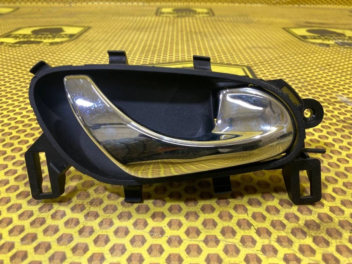 Ручка двери внутренняя Nissan Qashqai 2014 806714EA1A J11 MR20DD, задняя правая