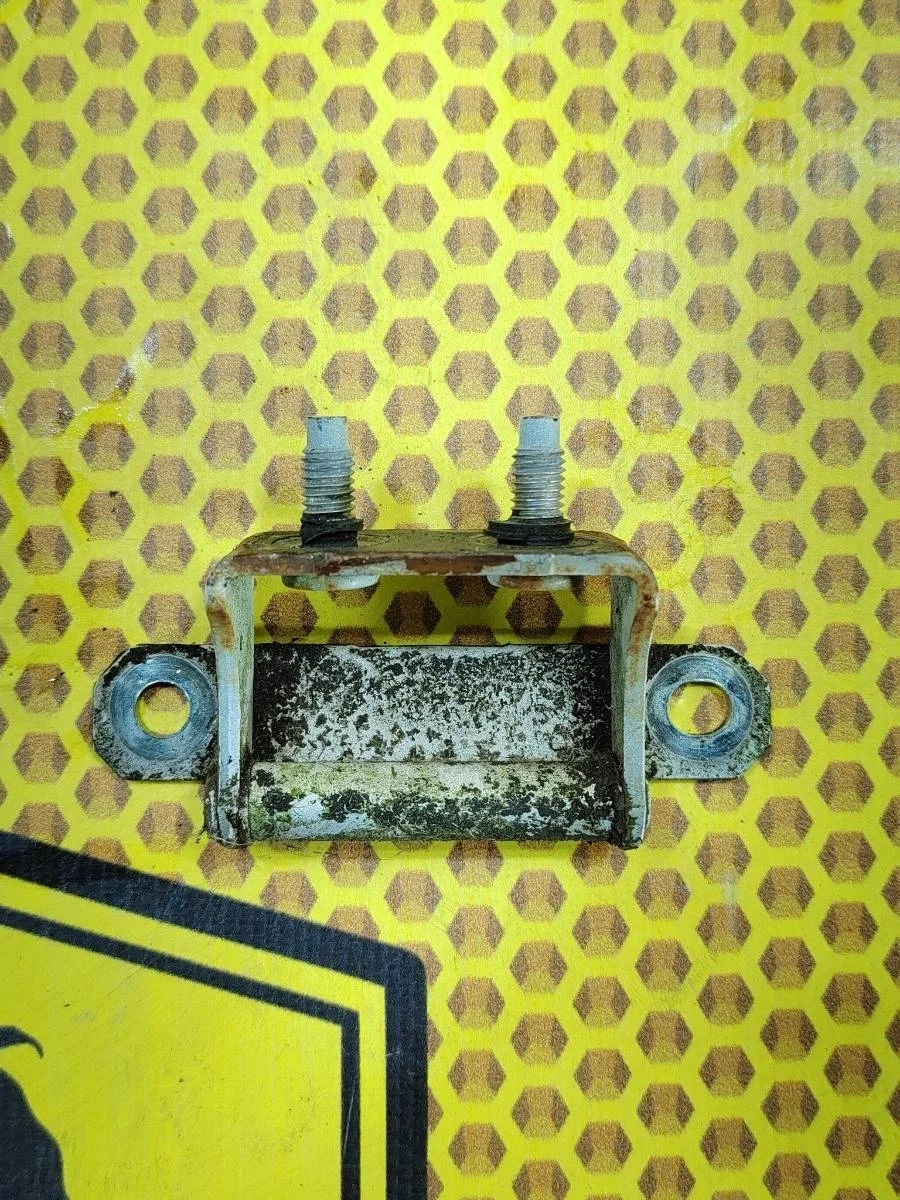 Петля крышки багажника Nissan Xtrail 2010 90400JG000 T31 M9R, задняя