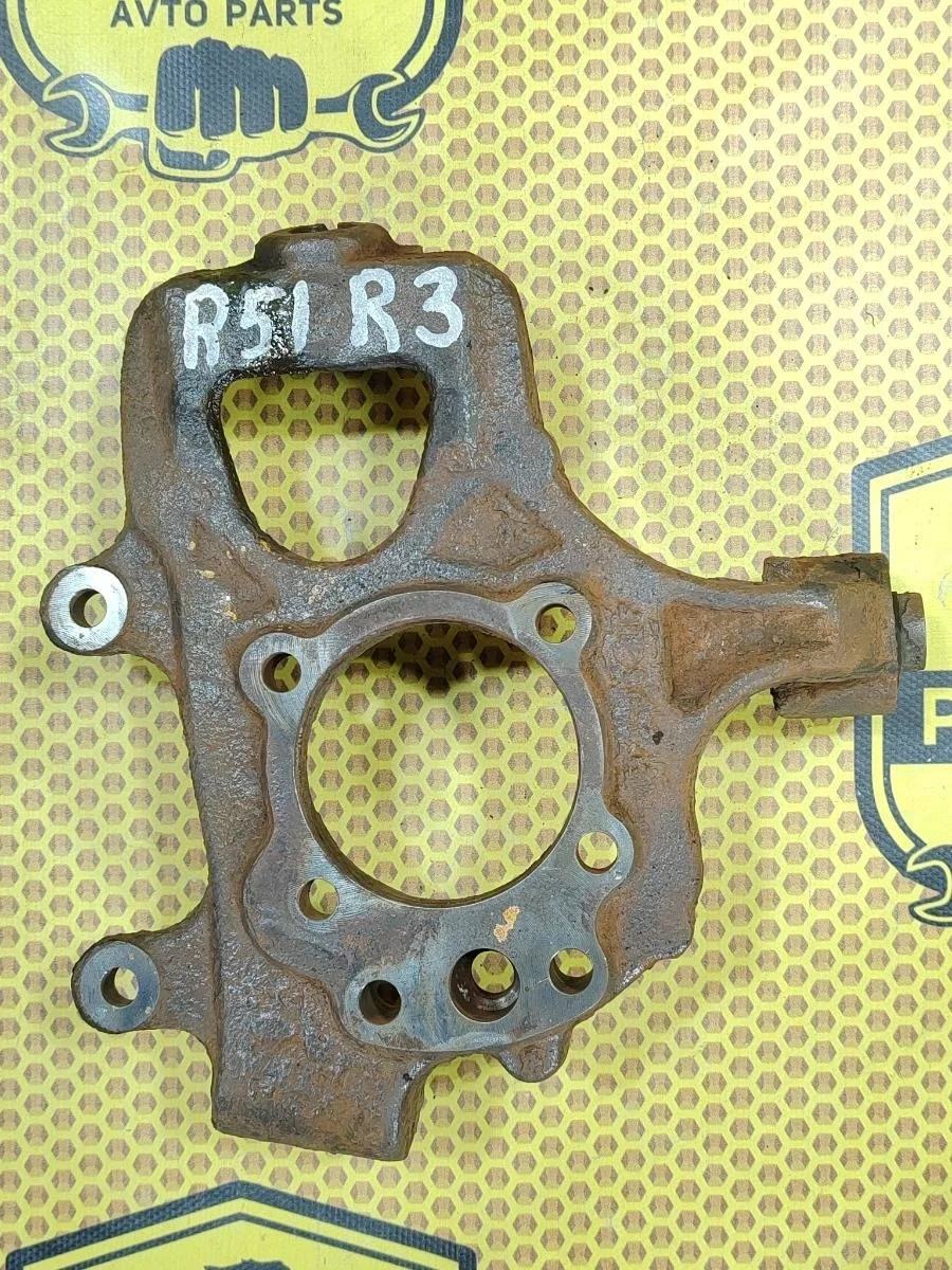 Кулак поворотный Nissan Pathfinder 2009 43018EB300 R51 YD25DDT, задний правый