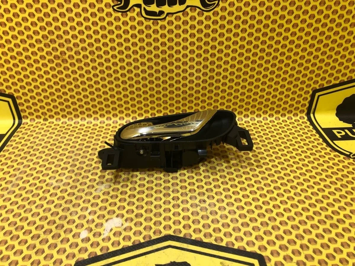 Ручка двери внутренняя Nissan Qashqai 2021 806714EA1A J11 MR20, задняя левая