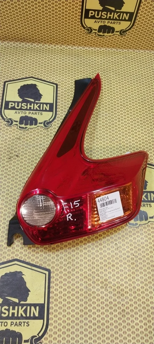 Фонарь в крыло Nissan Juke 2010 265501KA0A F15E HR16, задний правый