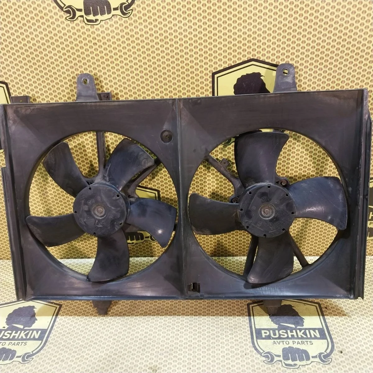 Диффузор радиатора Nissan Murano 2005 21481CA00A Z50 VQ35DE