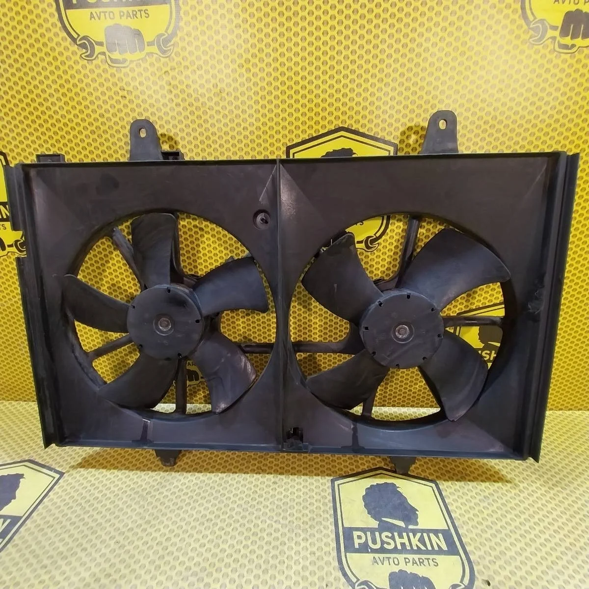 Диффузор радиатора Nissan Murano 2005 21481CA00A Z50 VQ35DE