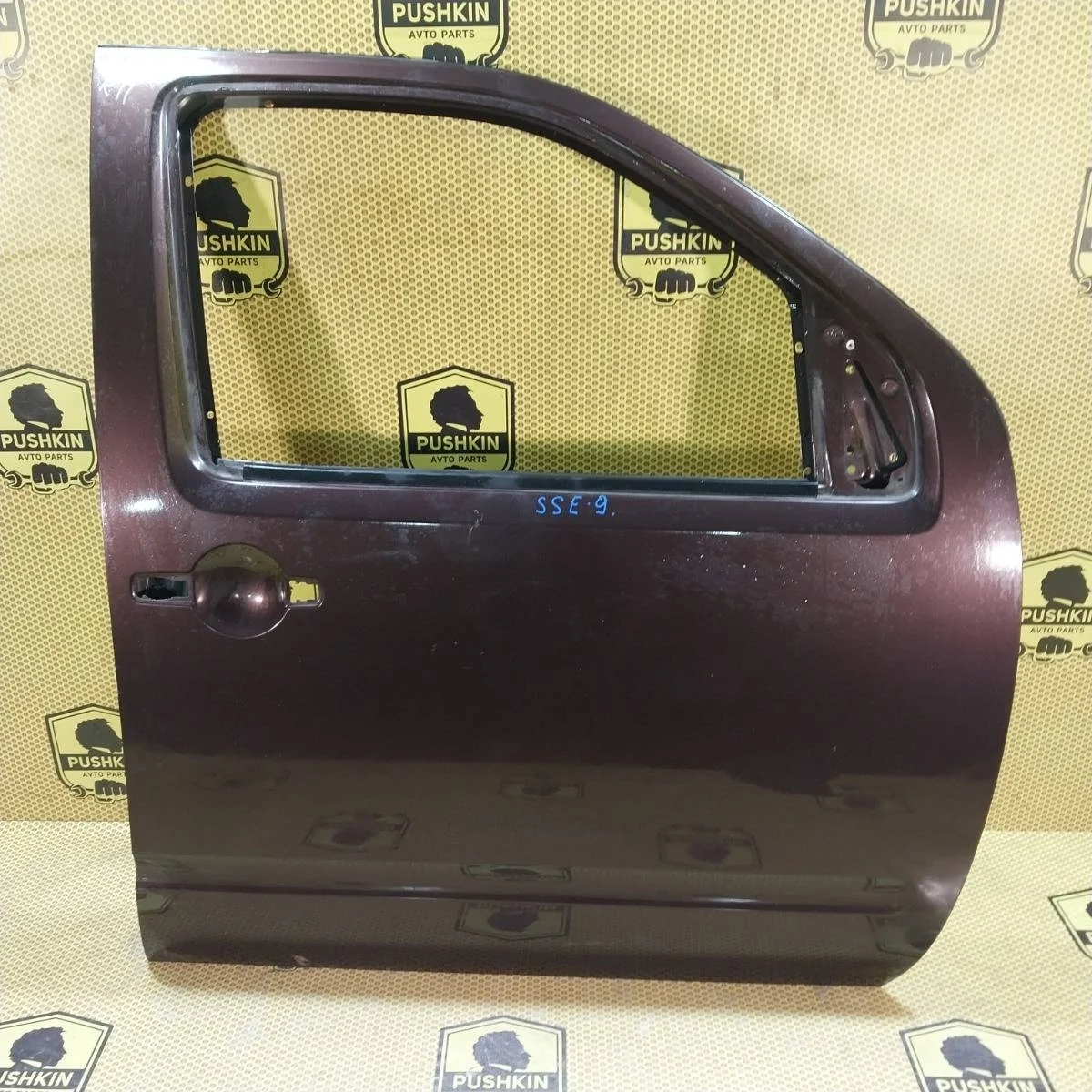 Дверь Nissan Navara 2008 80100EB330 D40M YD25DDT, передняя правая