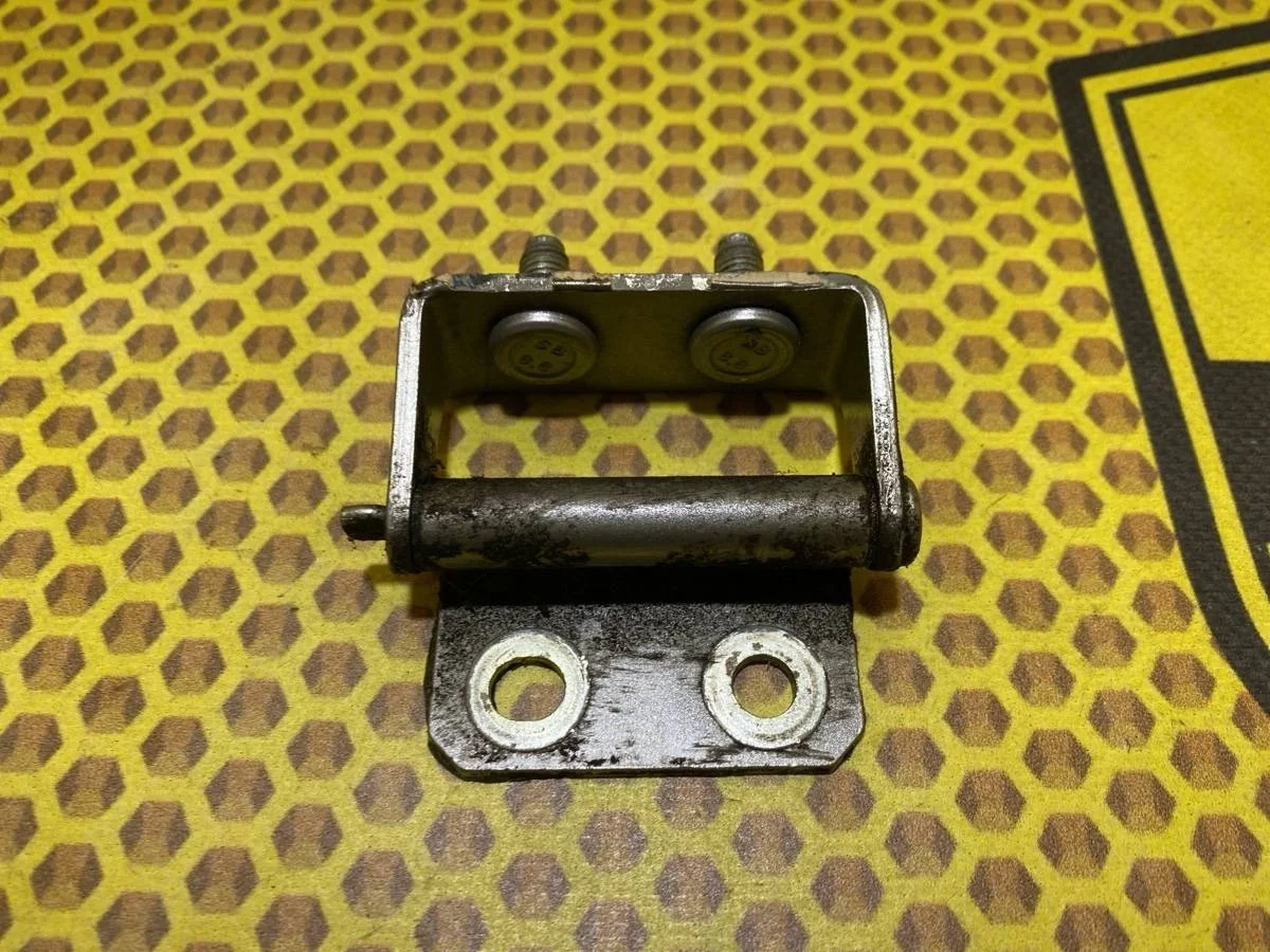 Петля багажника Nissan Qashqai 90400AV730 J10