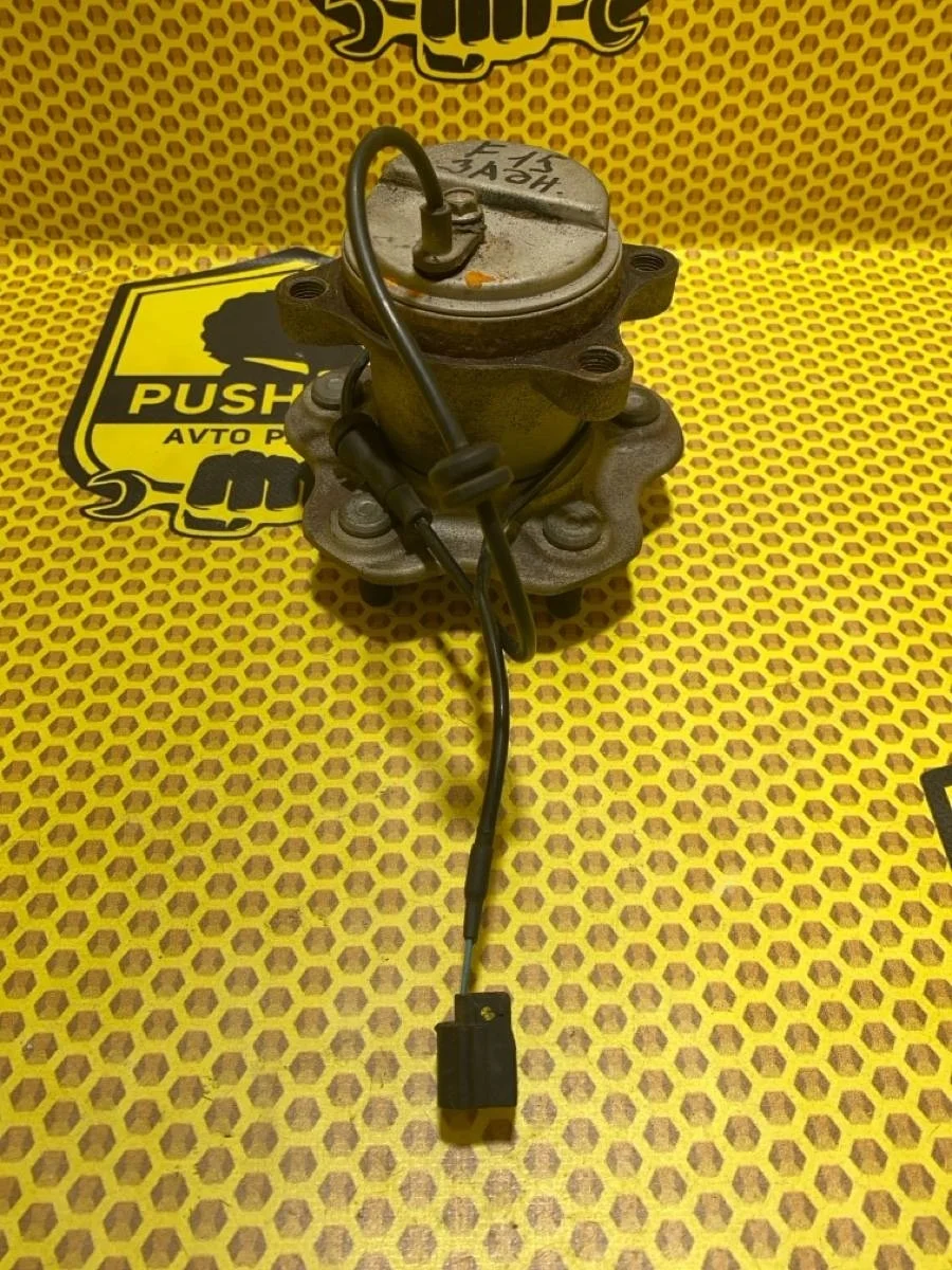 Ступица Nissan Juke 2013 432021KA0A F15 HR16DE, задняя