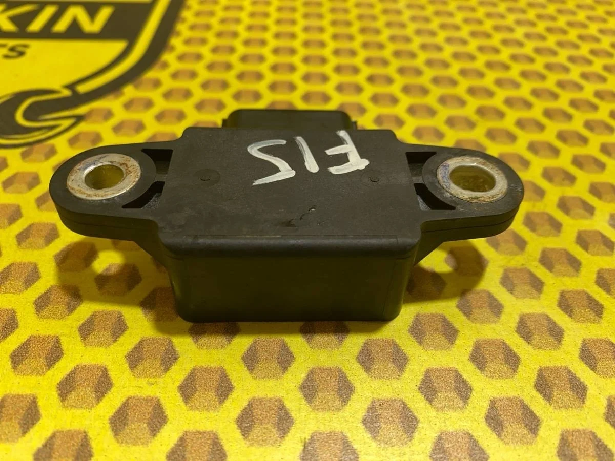 Датчик ускорения Nissan Juke 2013 47930JG200 F15 HR16DE