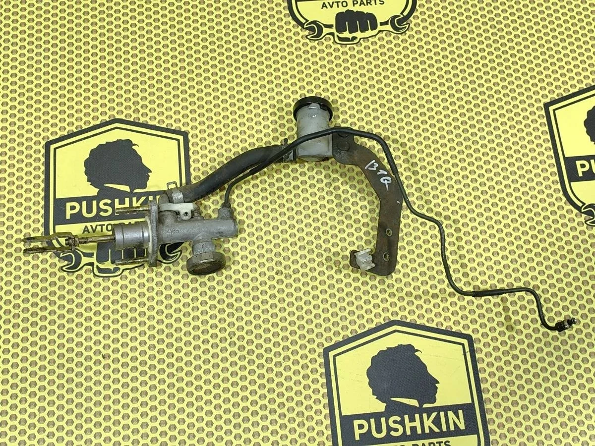 Главный цилиндр сцепления Nissan Almera 2007 3061095F0A B10 QG16