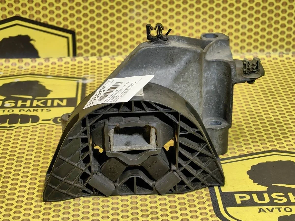 Опора двигателя Nissan Almera G15 2013 1121000Q1A G15RA K4M, правая