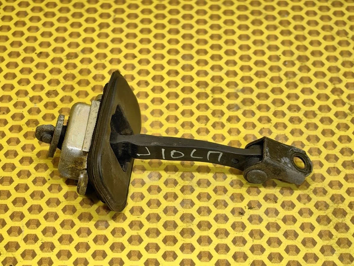 Ограничитель двери Nissan Qashqai 2011 80430JD000 J10 MR20DE, передний