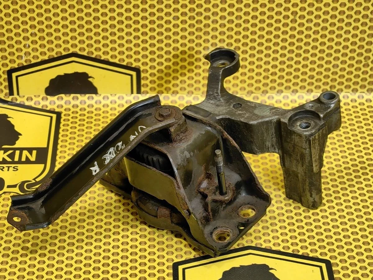 Опора двигателя Nissan Qashqai 2011 11210JD20B J10 MR20DE, правая