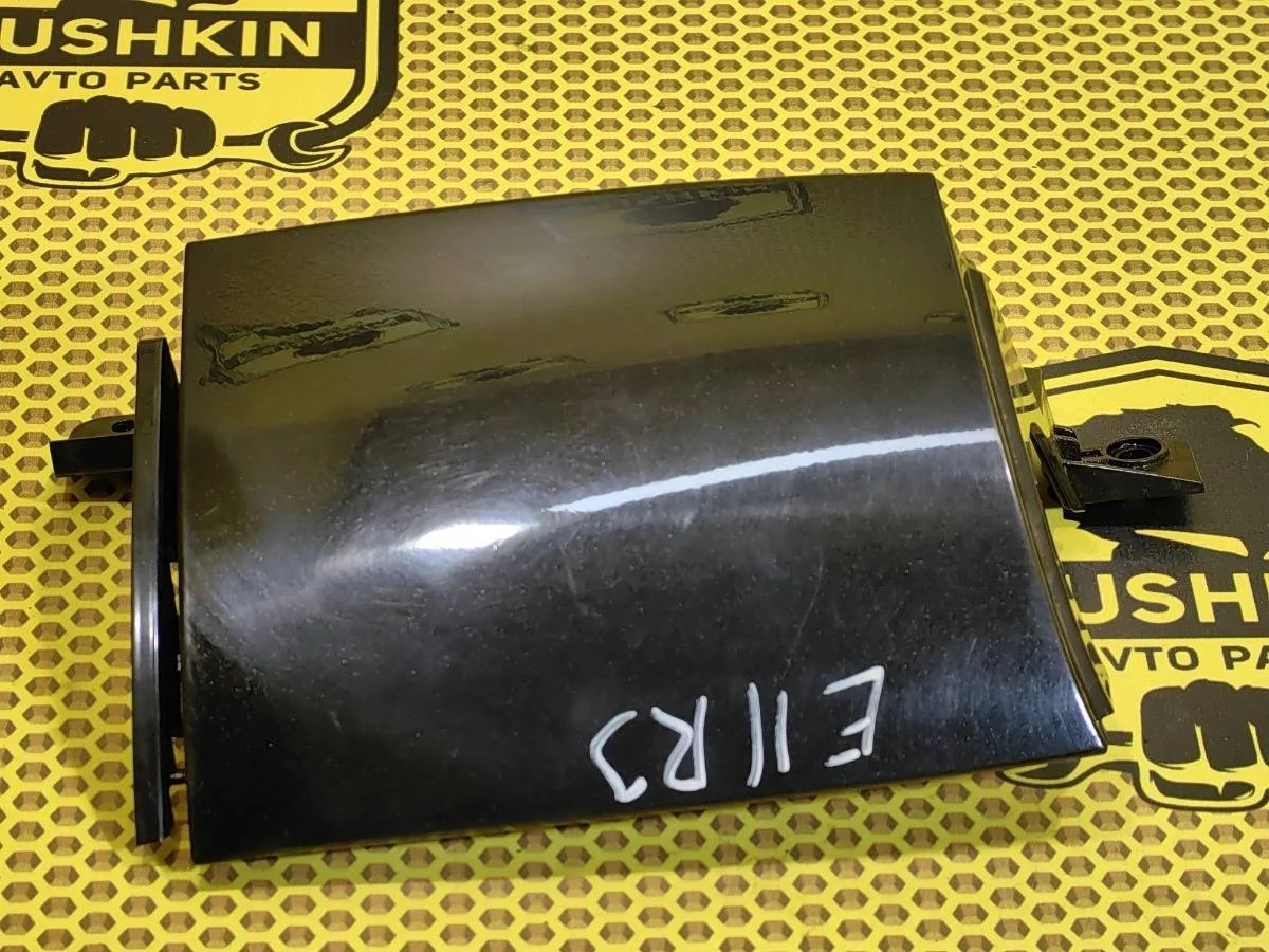 Накладка под фонарь Nissan Note 2009 781289U00H E11 CR14DE, задняя правая