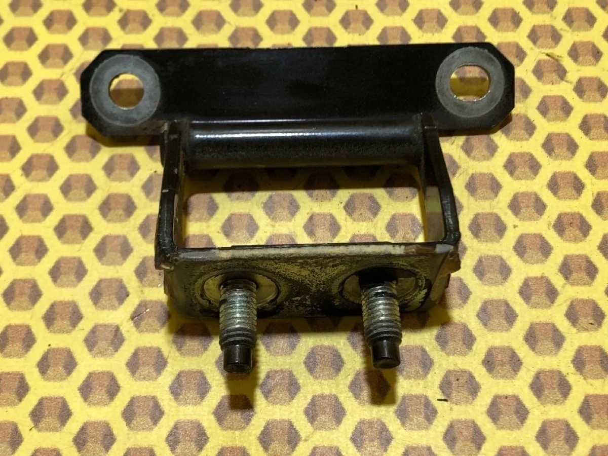 Петля багажника Nissan X-Trail 2008 90400JG000 T31 QR25DE