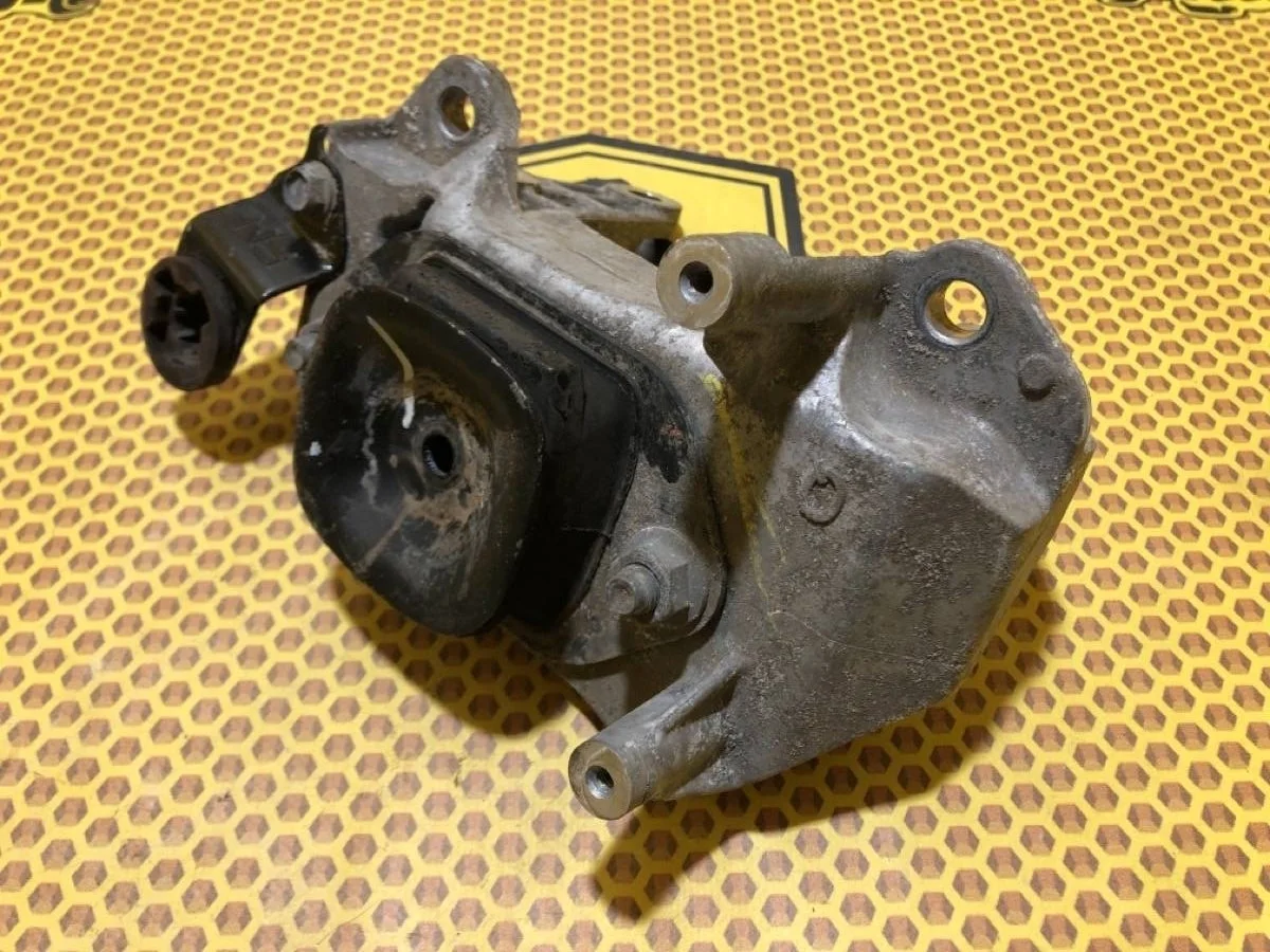 Опора КПП Nissan Qashqai 2019 112544BB1A J11 MR20, левая