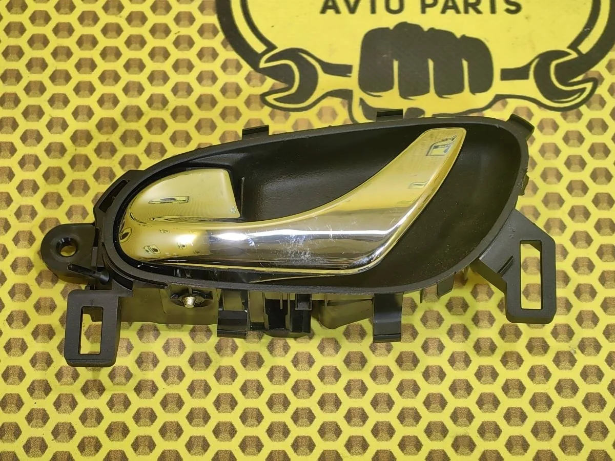 Ручка двери внутренняя Nissan Qashqai 2019 806714EA1A J11 MR20, задняя левая