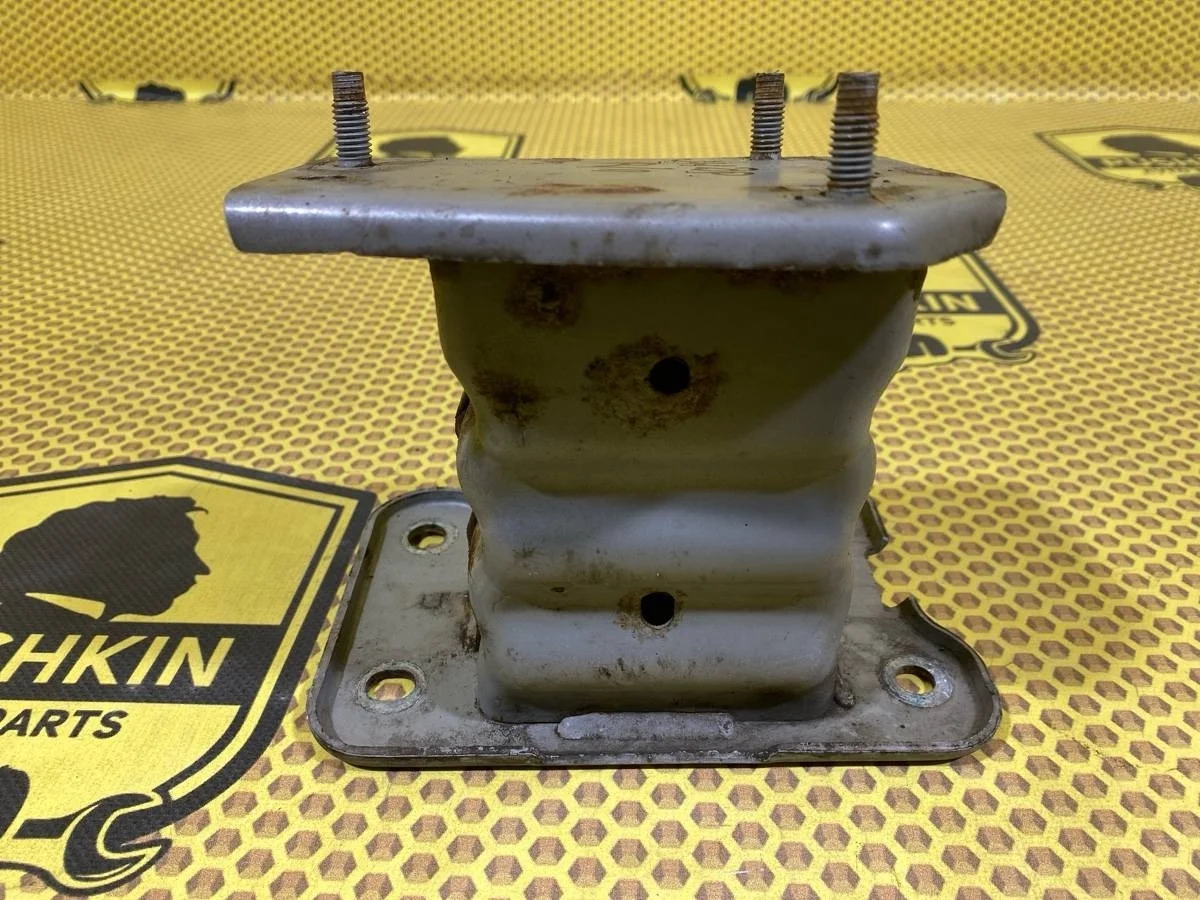 Кронштейн усилителя бампера Nissan Qashqai 2014 F22144EAMA J11 MR20DD, передний правый