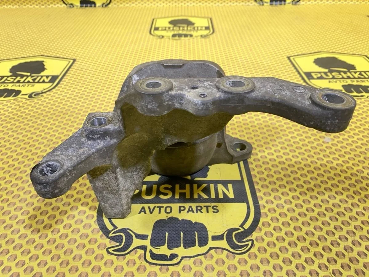 Опора двигателя Nissan Qashqai 2014 112104BB0B J11 MR20DD, правая