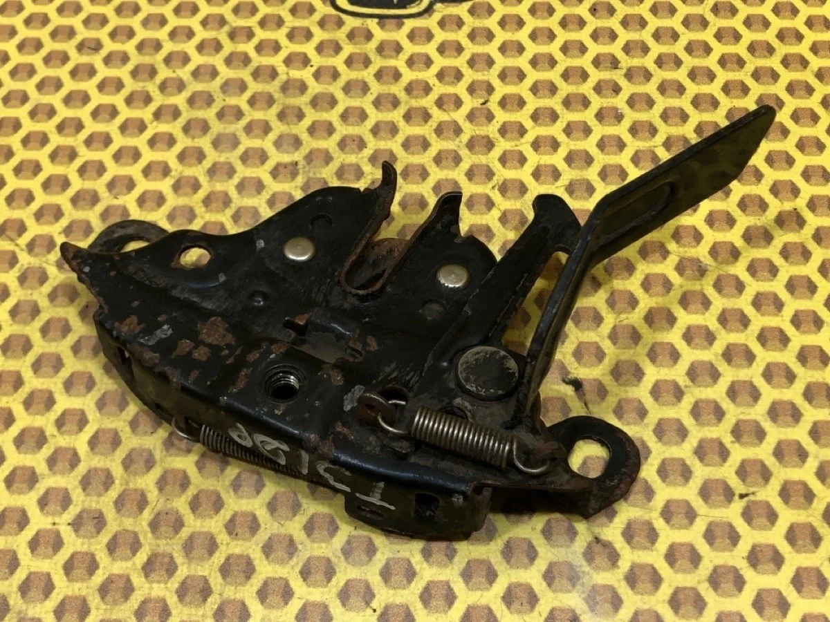 Замок капота Nissan X-Trail 2008 65601JG400 T31 MR20DE