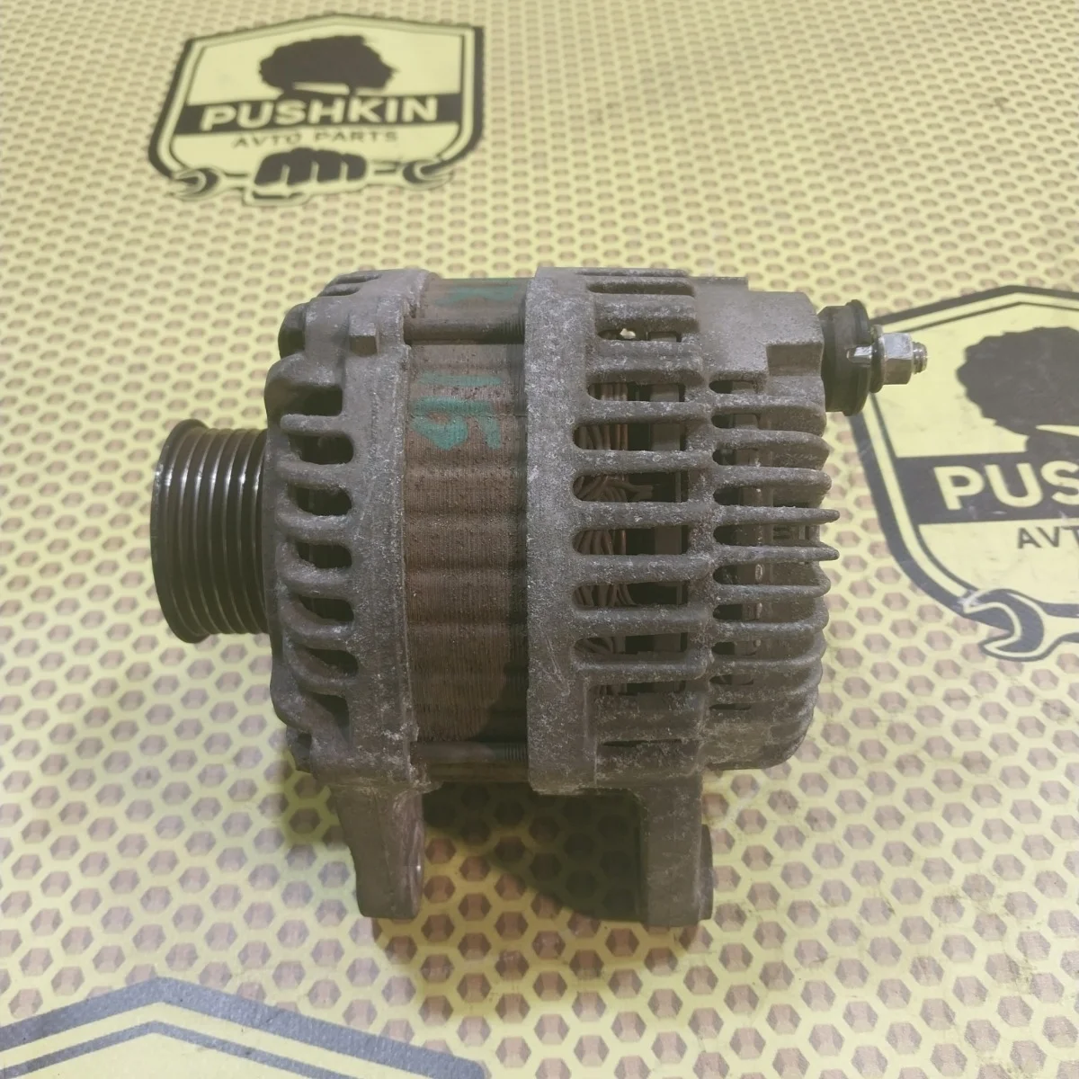 Генератор Nissan Juke 2011 231001KA1A F15 HR