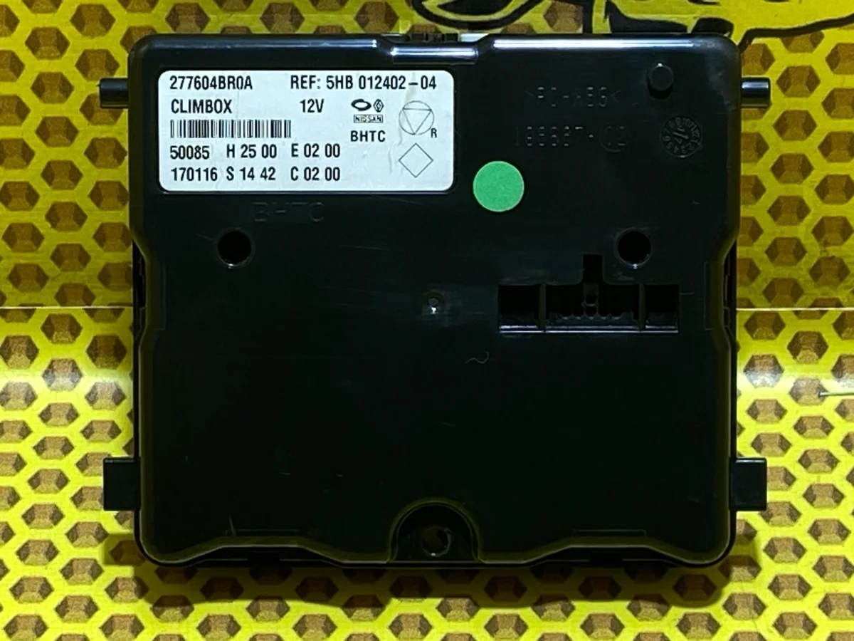 Блок управления печкой Nissan Qashqai 2017 277604BR0A J11 MR20DD