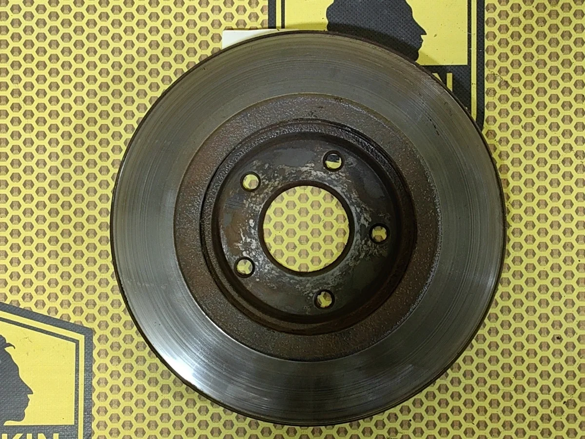 Диск тормозной Nissan Qashqai 2010 40206JD00A J10 MR20DE, передний правый