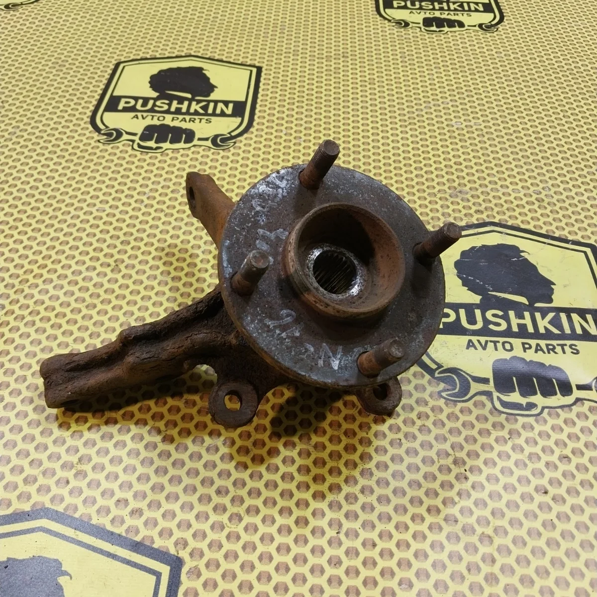 Кулак поворотный цапфа Nissan Almera 2005 400154M400 N16, передний левый
