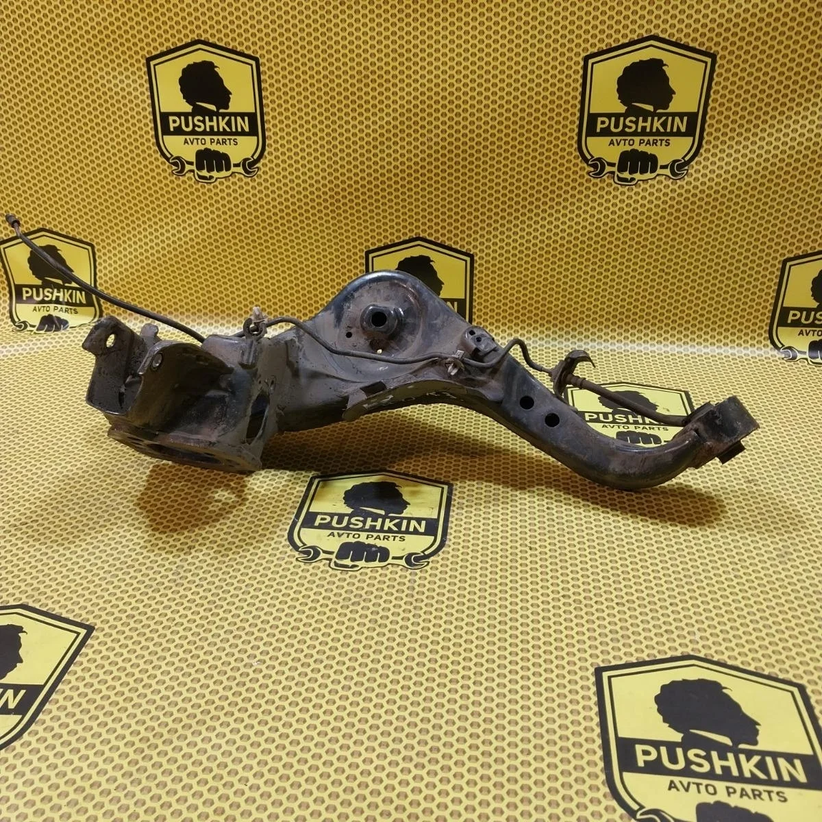 Рычаг продольный Nissan Qashqai 2009 555014EG0A J11, задний правый