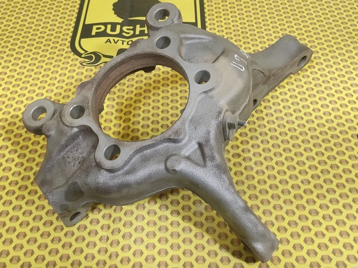 Кулак поворотный Nissan Juke 2013 400151KK0A F15 HR16DE, передний левый