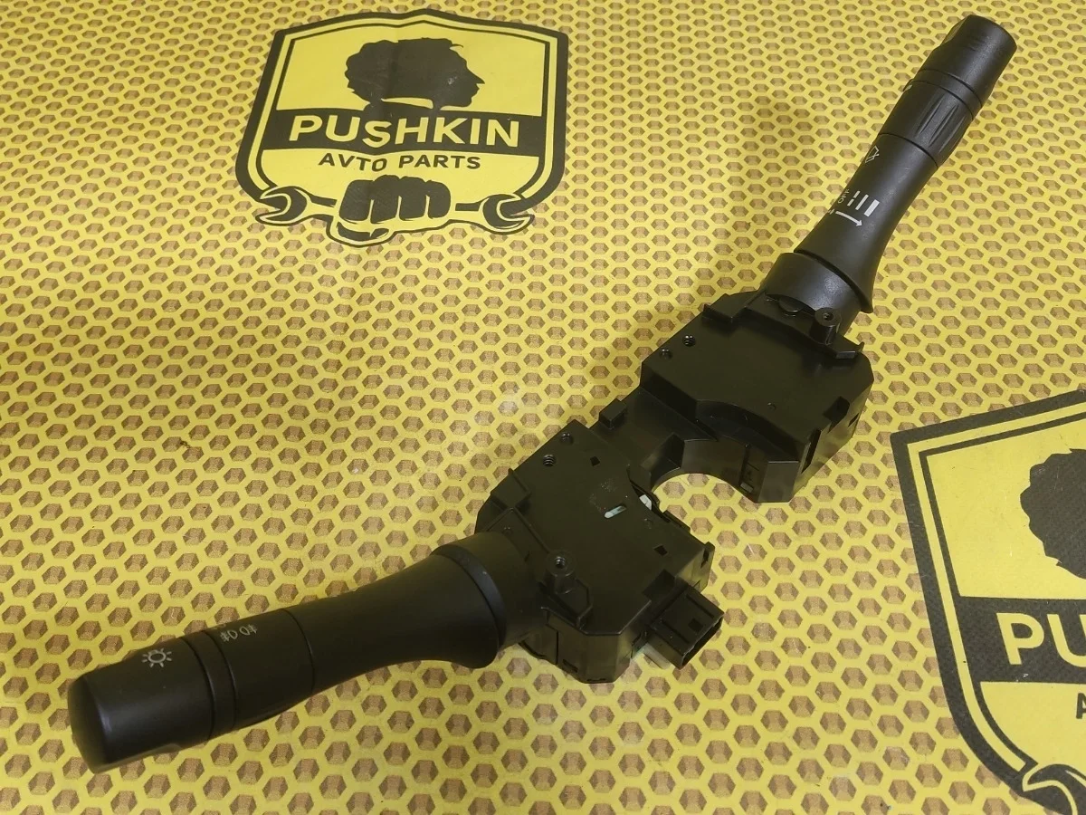 Переключатель подрулевой Nissan Juke 2013 255601KK0A F15 HR16DE