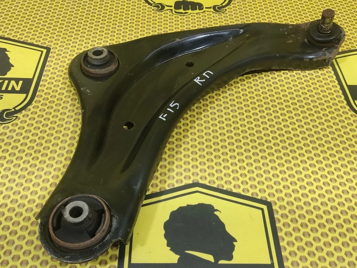 Рычаг нижний Nissan Juke 2013 545001KK0A F15 HR16DE, передний правый