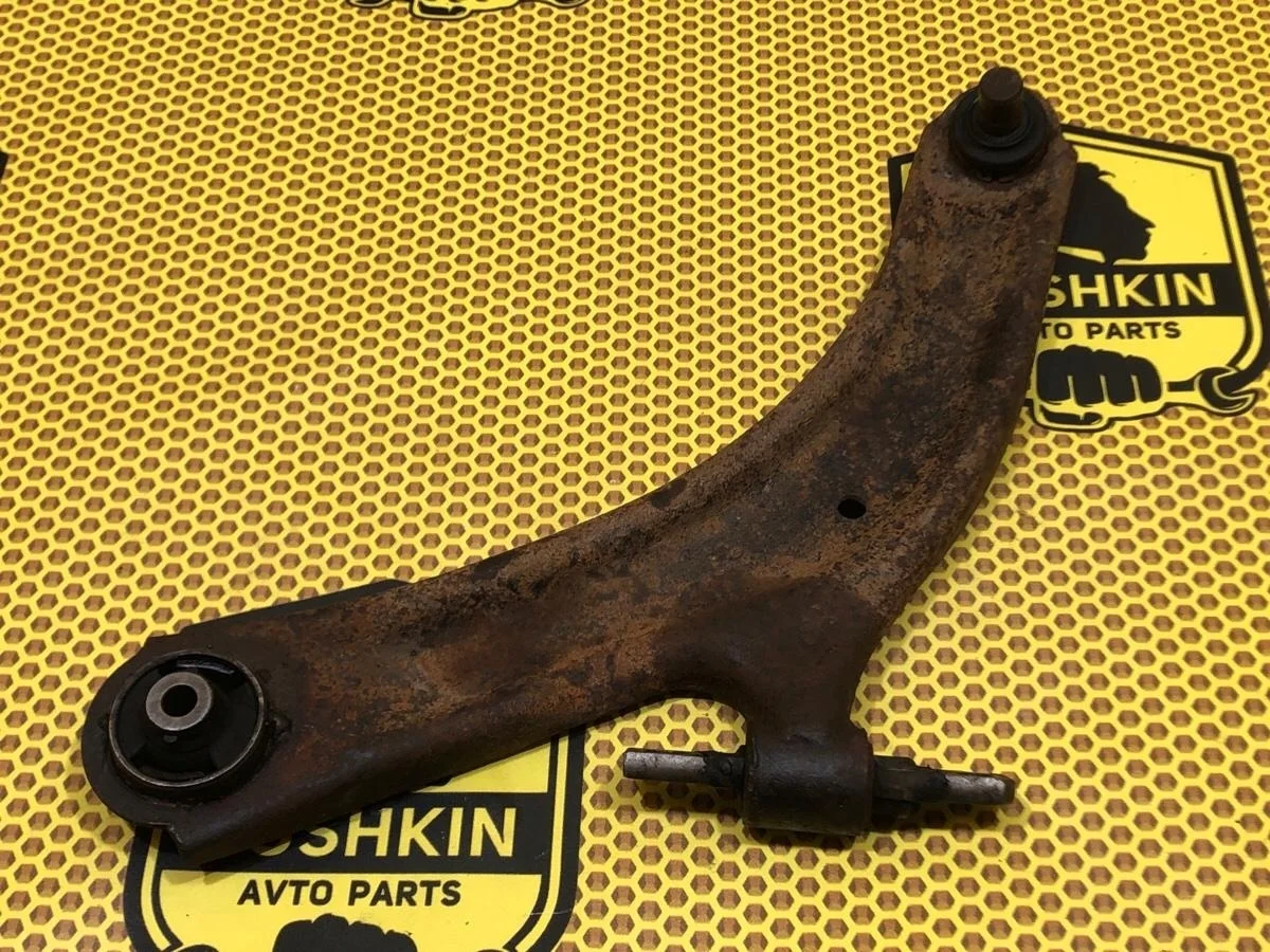 Рычаг нижний Nissan Qashqai 2008 54501JD000 J10E K9K, передний левый