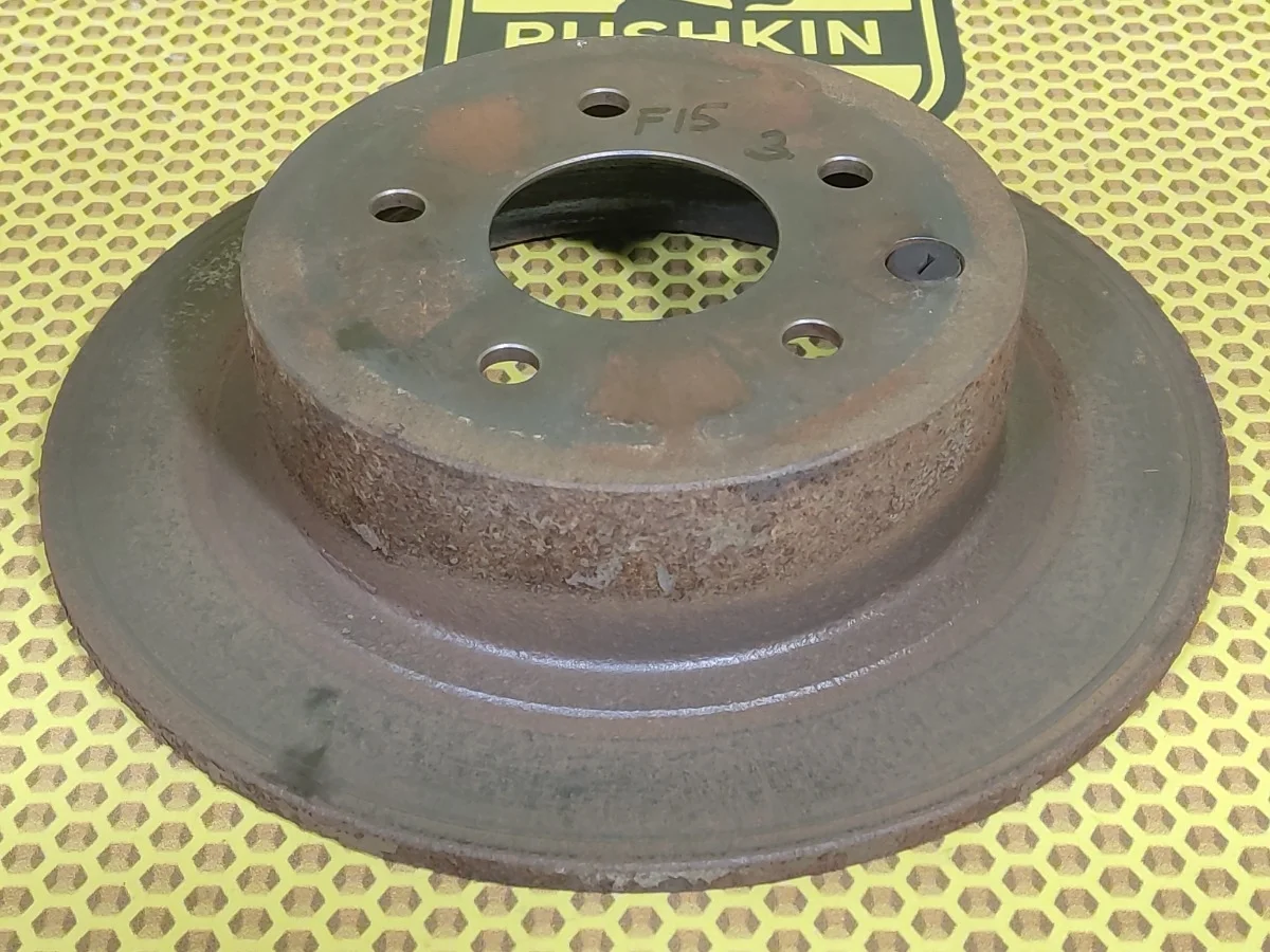 Диск тормозной Nissan Juke 2012 43206JD00A F15 MR16DDT, задний правый