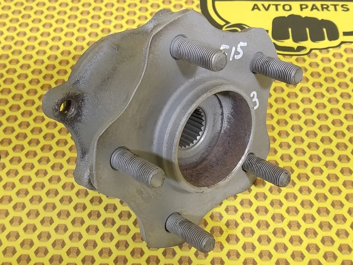 Ступица Nissan Juke 2012 432021KA0A F15 MR16DDT, задняя левая