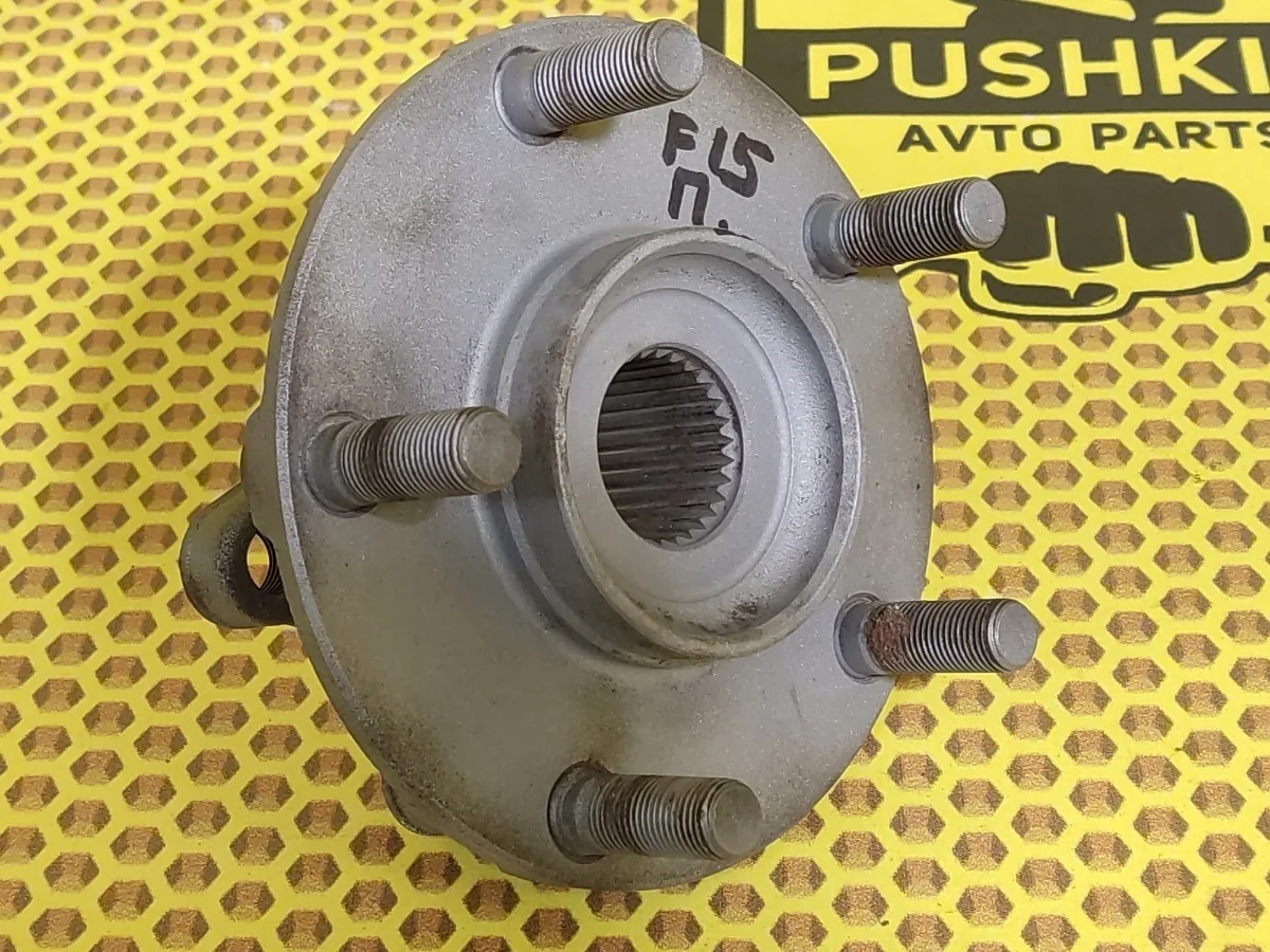 Ступица Nissan Juke 2012 402021KA0A F15 MR16DDT, передняя правая