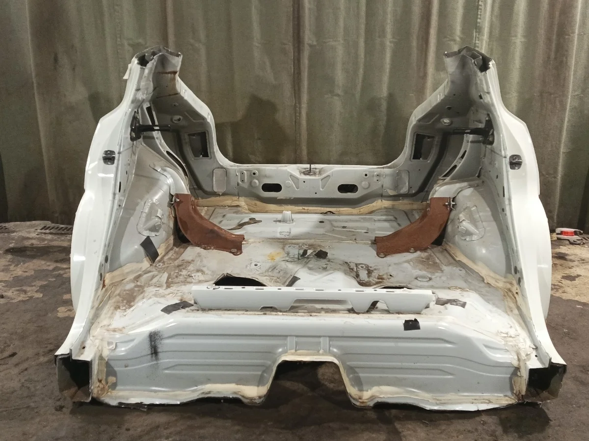 Часть кузова Nissan Juke 2012 G81121KAMA F15 MR16DDT, задний