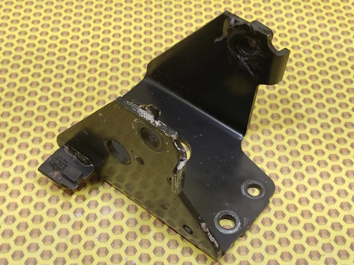 Кронштейн опоры двигателя Nissan Murano 2006 11332CA000 Z50 VQ35DE, задний